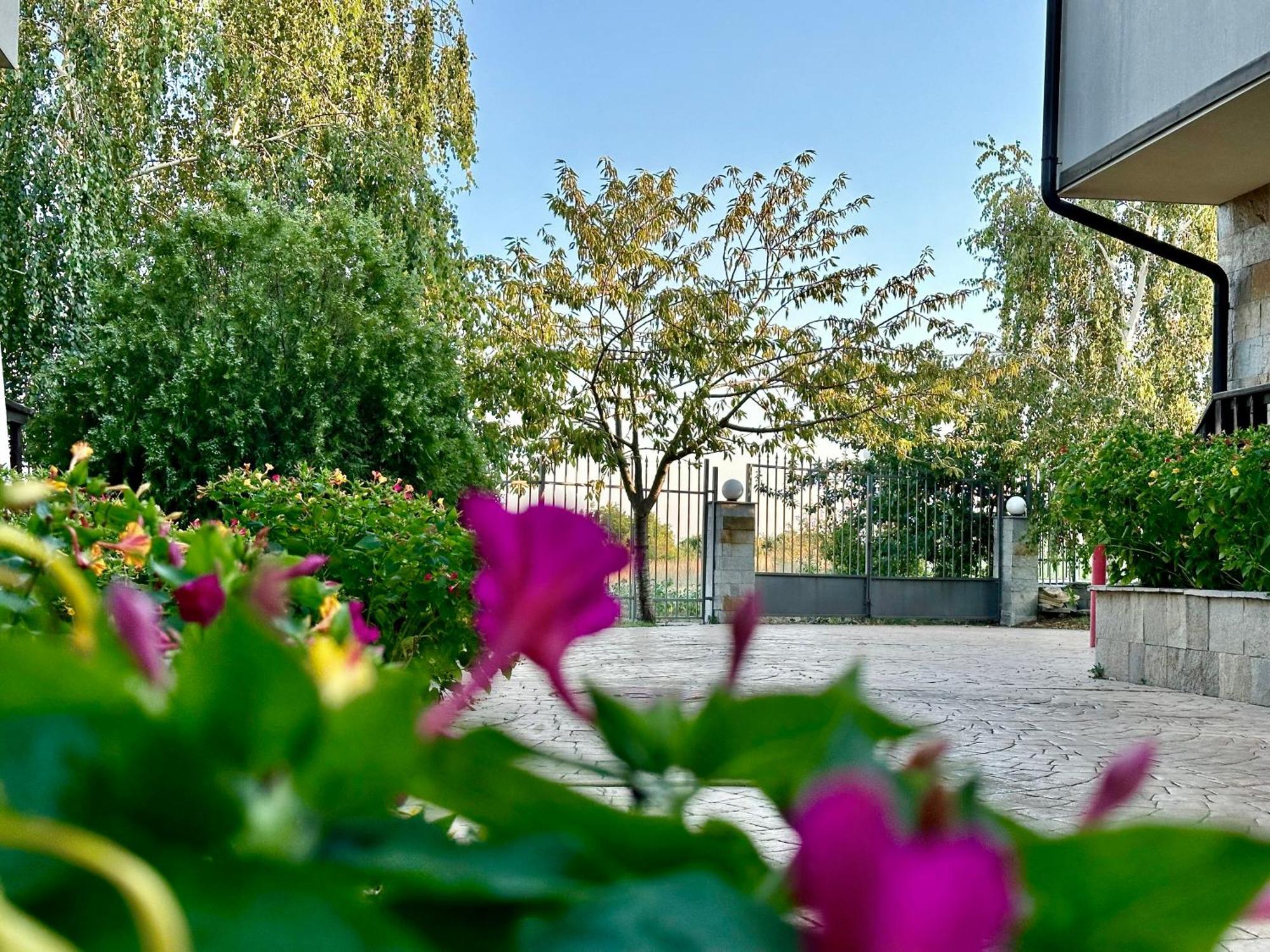 Menada Imperial Heights Villas Napospart Kültér fotó